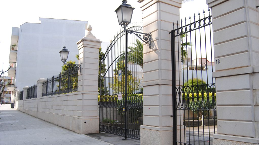 Categoria Opere metalliche